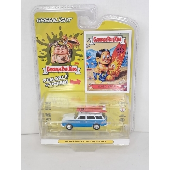Greenlight 1:64 Volkswagen Type 3 Squareback 1961 with Roof Rack and Surfboards Waxed Zack